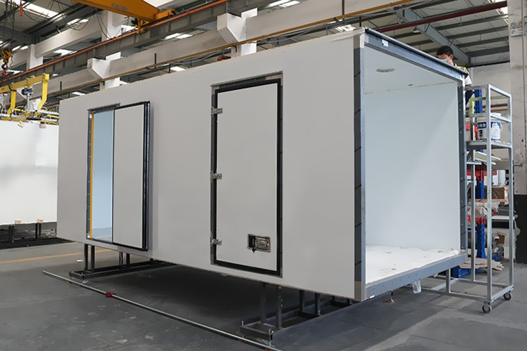 PET sandwich panels truck bodies