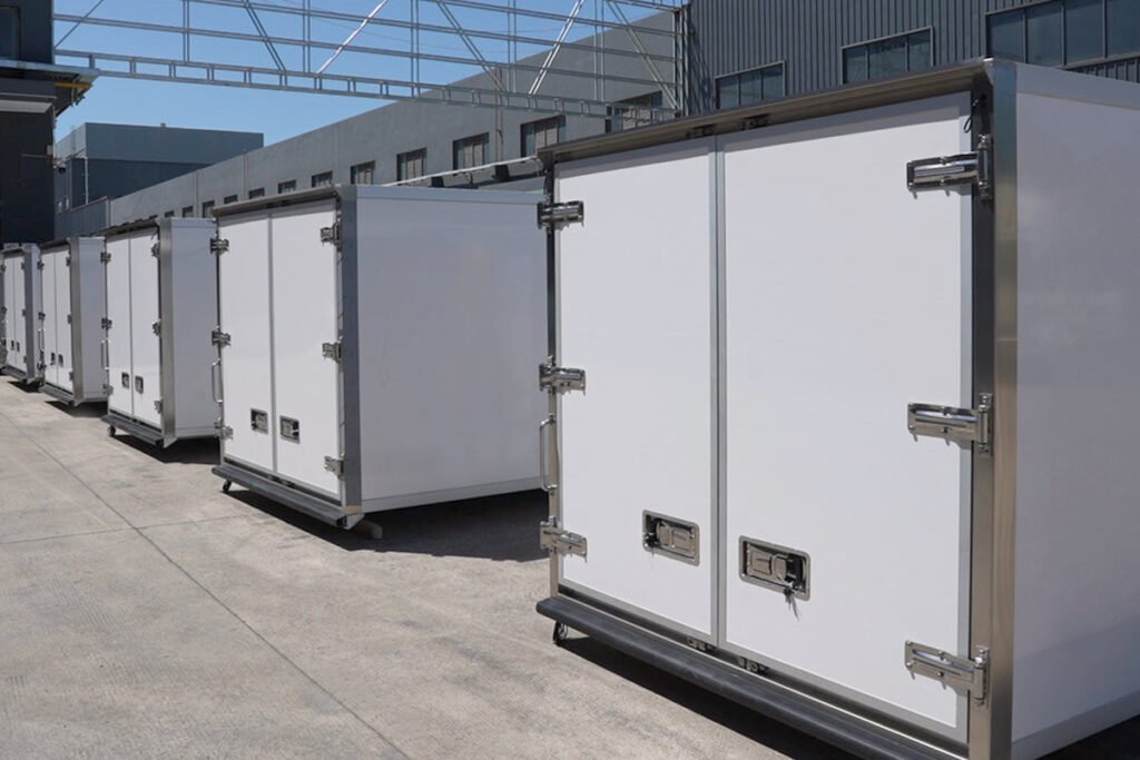 Multi temperature Zone Refrigerated Truck Body 2