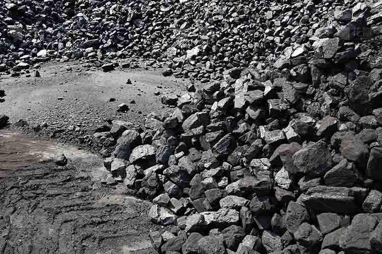 Tipper trucks used for transporting sand and gravel